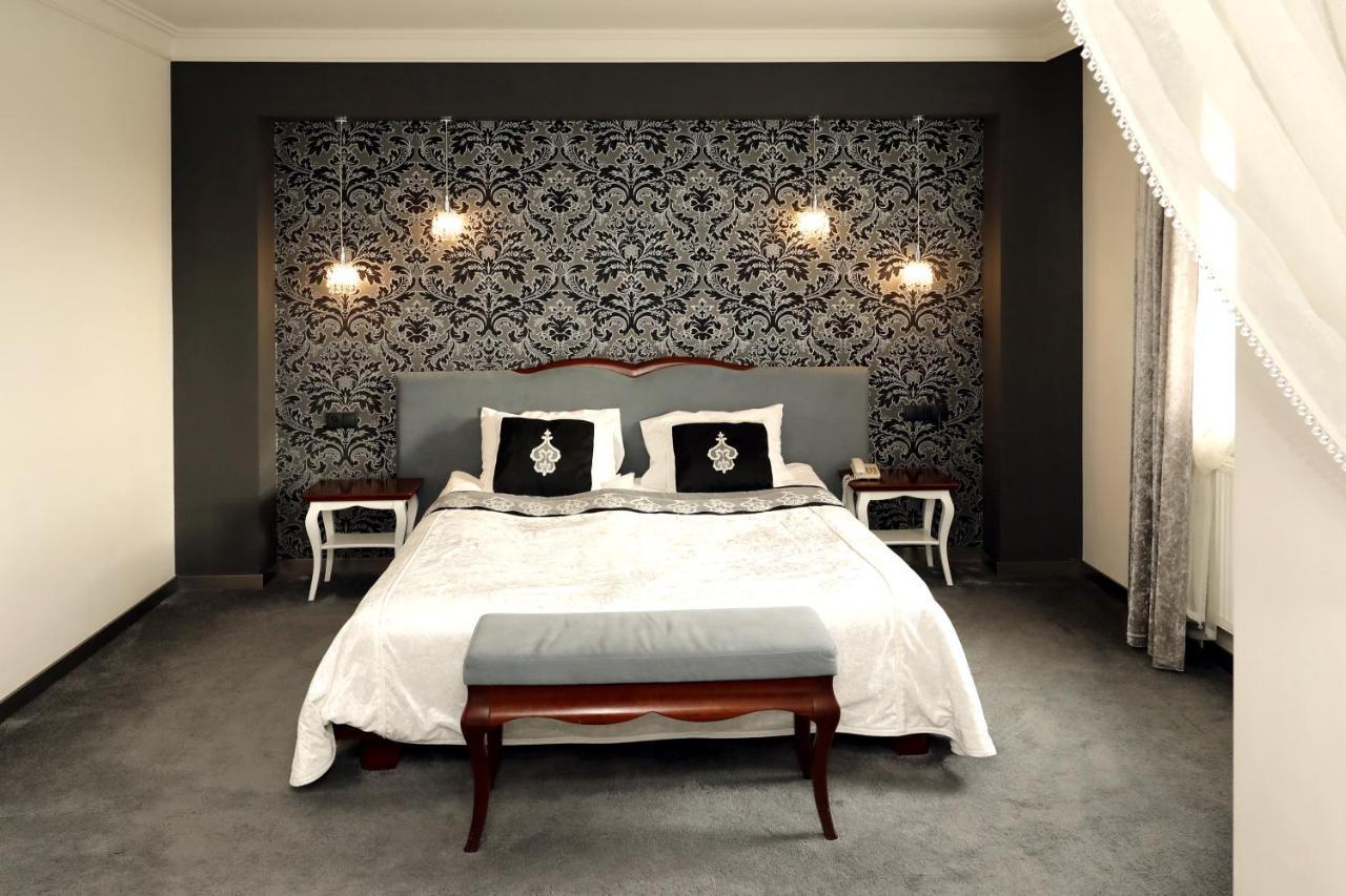 Bialy Dom Henlex Hotel Restauracja Poznań Esterno foto